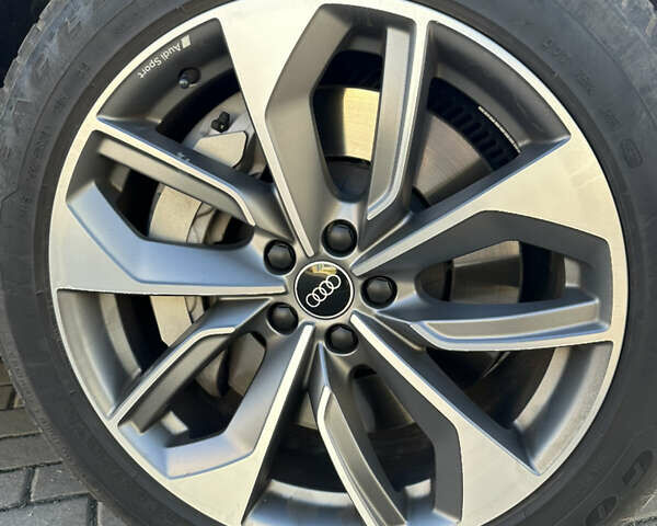 Синий Ауди E-Tron, объемом двигателя 0 л и пробегом 46 тыс. км за 31000 $, фото 23 на Automoto.ua