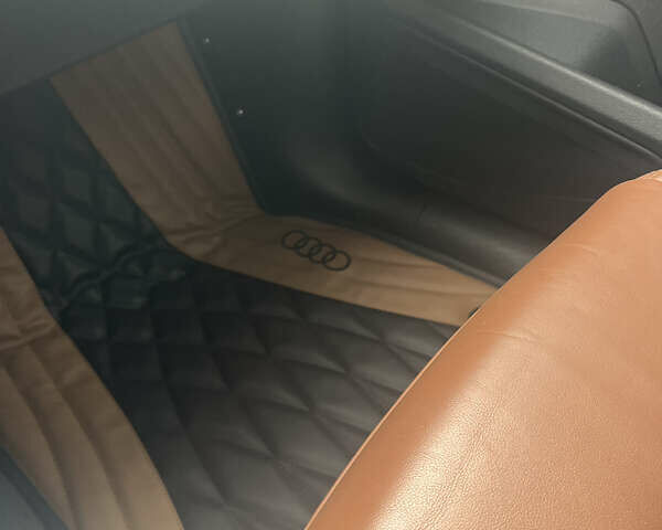 Синий Ауди E-Tron, объемом двигателя 0 л и пробегом 52 тыс. км за 31800 $, фото 13 на Automoto.ua