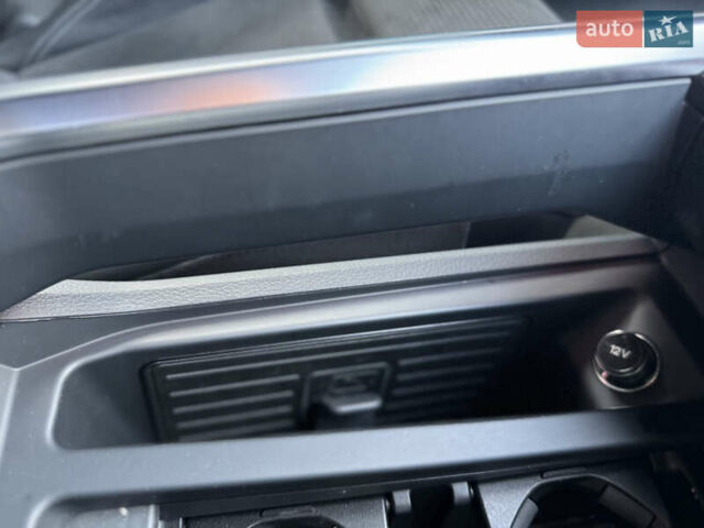 Синій Ауді E-Tron, об'ємом двигуна 0 л та пробігом 68 тис. км за 27800 $, фото 19 на Automoto.ua