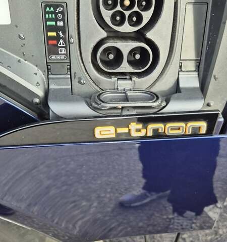 Ауди E-Tron 2020 в Днепре (Днепропетровске) на Automoto.ua Синий Ауди E-Tron, объемом двигателя 0 л и пробегом 47 тыс. км за 36000 $, фото 7 на Automoto.ua