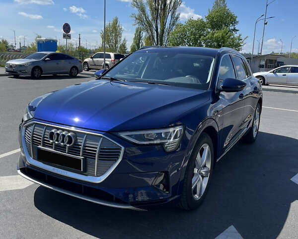 Синий Ауди E-Tron, объемом двигателя 0 л и пробегом 50 тыс. км за 29500 $, фото 1 на Automoto.ua
