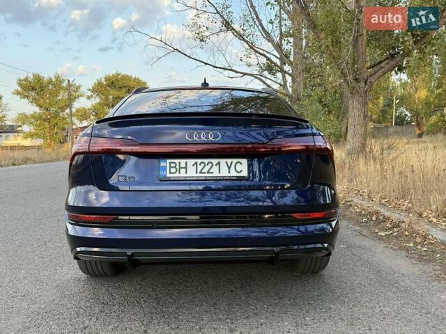 Синий Ауди E-Tron, объемом двигателя 0 л и пробегом 53 тыс. км за 33700 $, фото 5 на Automoto.ua