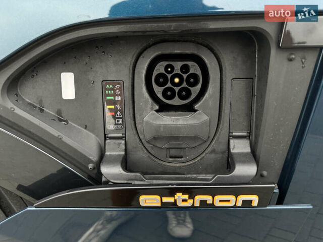 Синий Ауди E-Tron, объемом двигателя 0 л и пробегом 85 тыс. км за 38999 $, фото 8 на Automoto.ua
