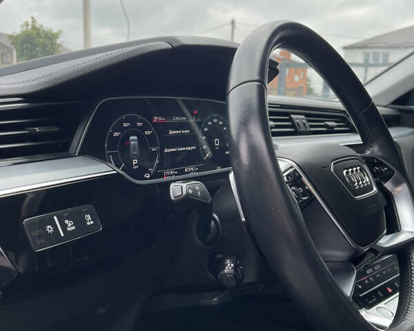 Синий Ауди E-Tron, объемом двигателя 0 л и пробегом 111 тыс. км за 26200 $, фото 29 на Automoto.ua