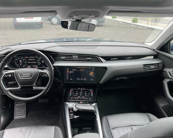 Синий Ауди E-Tron, объемом двигателя 0 л и пробегом 111 тыс. км за 26200 $, фото 30 на Automoto.ua