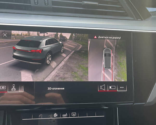 Синий Ауди E-Tron, объемом двигателя 0 л и пробегом 50 тыс. км за 29500 $, фото 8 на Automoto.ua