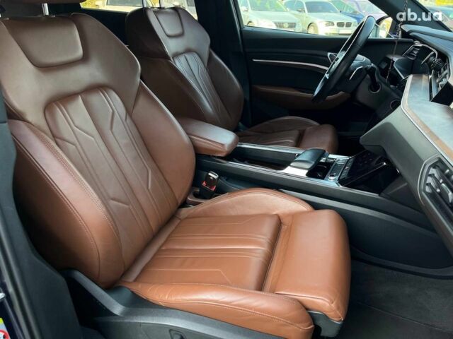 Синий Ауди E-Tron, объемом двигателя 0 л и пробегом 94 тыс. км за 35790 $, фото 44 на Automoto.ua