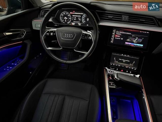 Синий Ауди E-Tron, объемом двигателя 0 л и пробегом 100 тыс. км за 29300 $, фото 6 на Automoto.ua