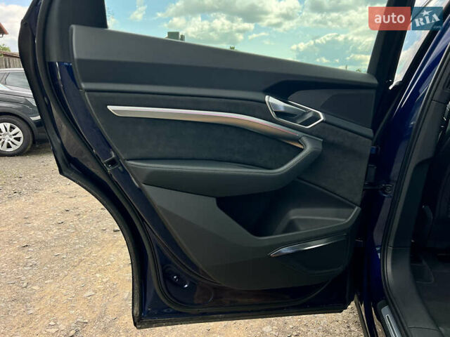 Синий Ауди E-Tron, объемом двигателя 0 л и пробегом 38 тыс. км за 39180 $, фото 45 на Automoto.ua