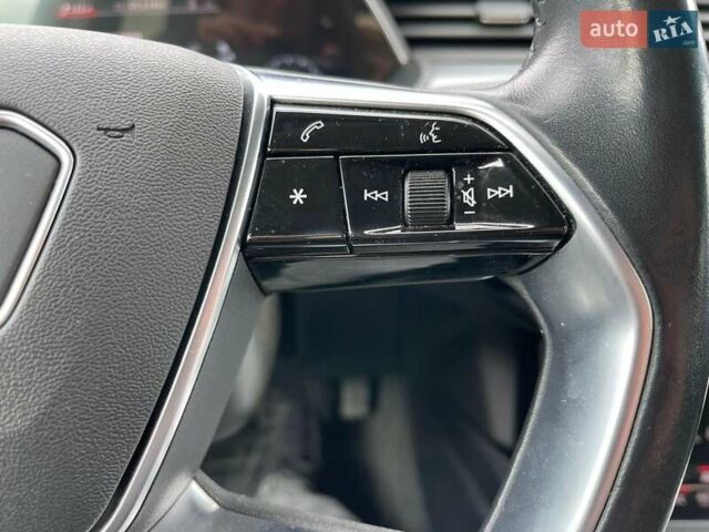 Синий Ауди E-Tron, объемом двигателя 0 л и пробегом 142 тыс. км за 26500 $, фото 57 на Automoto.ua