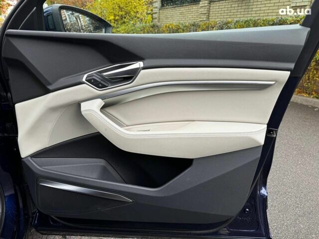 Синий Ауди E-Tron, объемом двигателя 0 л и пробегом 104 тыс. км за 33490 $, фото 39 на Automoto.ua