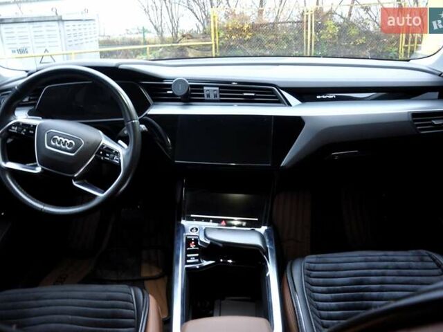 Синий Ауди E-Tron, объемом двигателя 0 л и пробегом 52 тыс. км за 31500 $, фото 27 на Automoto.ua