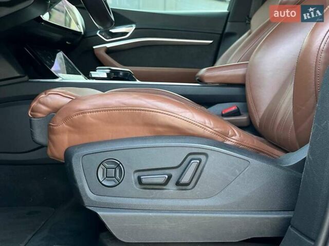 Синій Ауді E-Tron, об'ємом двигуна 0 л та пробігом 94 тис. км за 35790 $, фото 20 на Automoto.ua