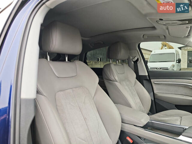 Синий Ауди E-Tron, объемом двигателя 0 л и пробегом 95 тыс. км за 34999 $, фото 80 на Automoto.ua