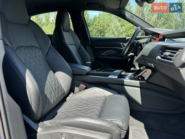 Синий Ауди E-Tron, объемом двигателя 0 л и пробегом 58 тыс. км за 43999 $, фото 84 на Automoto.ua