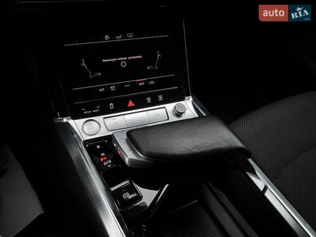 Синій Ауді E-Tron, об'ємом двигуна 0 л та пробігом 140 тис. км за 20900 $, фото 46 на Automoto.ua