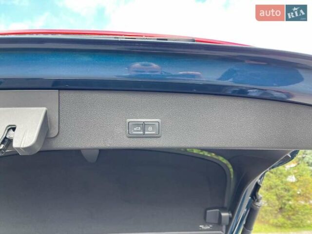 Синий Ауди E-Tron, объемом двигателя 0 л и пробегом 142 тыс. км за 26500 $, фото 22 на Automoto.ua