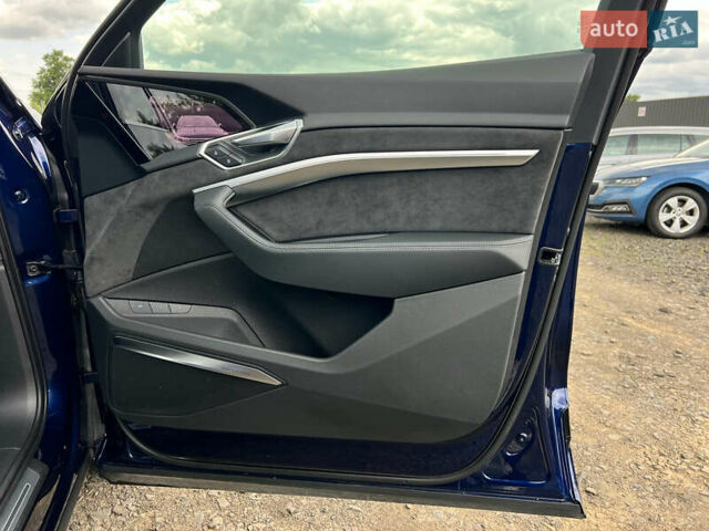 Синій Ауді E-Tron, об'ємом двигуна 0 л та пробігом 38 тис. км за 39511 $, фото 62 на Automoto.ua
