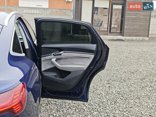 Синий Ауди E-Tron, объемом двигателя 0 л и пробегом 95 тыс. км за 34999 $, фото 74 на Automoto.ua