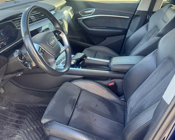 Синий Ауди E-Tron, объемом двигателя 0 л и пробегом 144 тыс. км за 29000 $, фото 9 на Automoto.ua