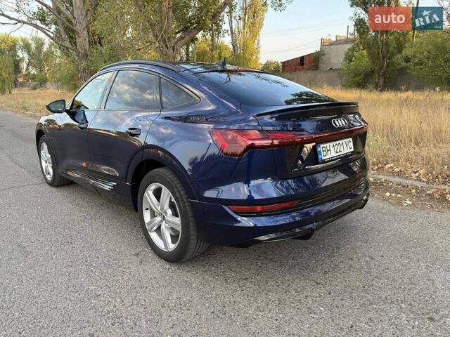 Синий Ауди E-Tron, объемом двигателя 0 л и пробегом 53 тыс. км за 33700 $, фото 3 на Automoto.ua