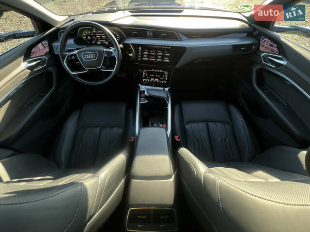Синий Ауди E-Tron, объемом двигателя 0 л и пробегом 40 тыс. км за 36514 $, фото 60 на Automoto.ua