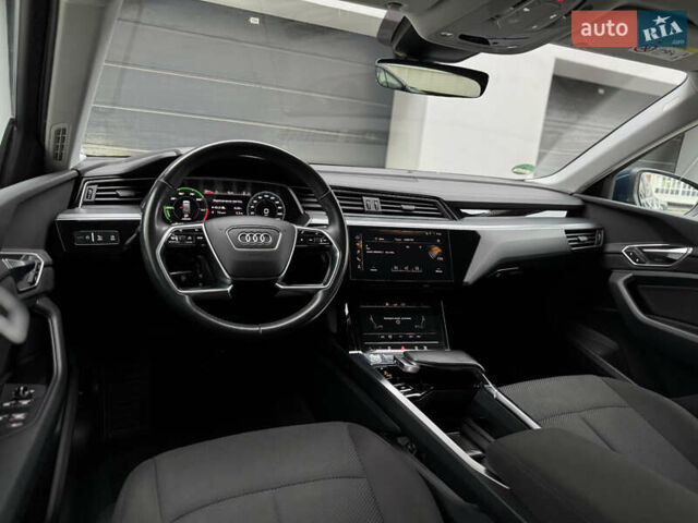 Синій Ауді E-Tron, об'ємом двигуна 0 л та пробігом 140 тис. км за 20900 $, фото 31 на Automoto.ua