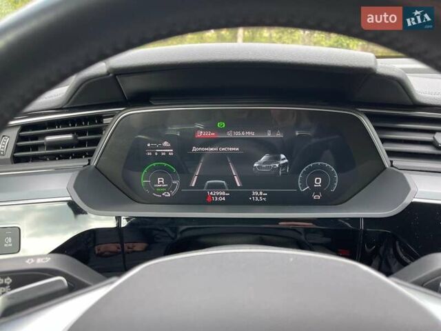 Синий Ауди E-Tron, объемом двигателя 0 л и пробегом 142 тыс. км за 26500 $, фото 52 на Automoto.ua