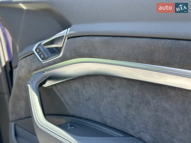 Синий Ауди E-Tron, объемом двигателя 0 л и пробегом 58 тыс. км за 43999 $, фото 79 на Automoto.ua