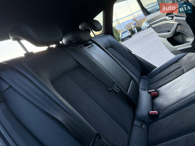 Синій Ауді E-Tron, об'ємом двигуна 0 л та пробігом 170 тис. км за 26499 $, фото 61 на Automoto.ua