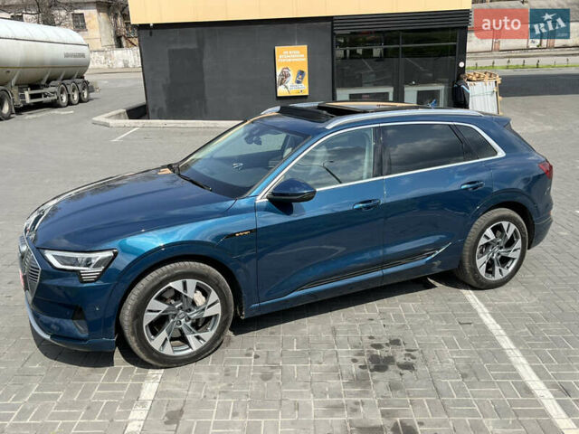 Синий Ауди E-Tron, объемом двигателя 0 л и пробегом 126 тыс. км за 25900 $, фото 64 на Automoto.ua