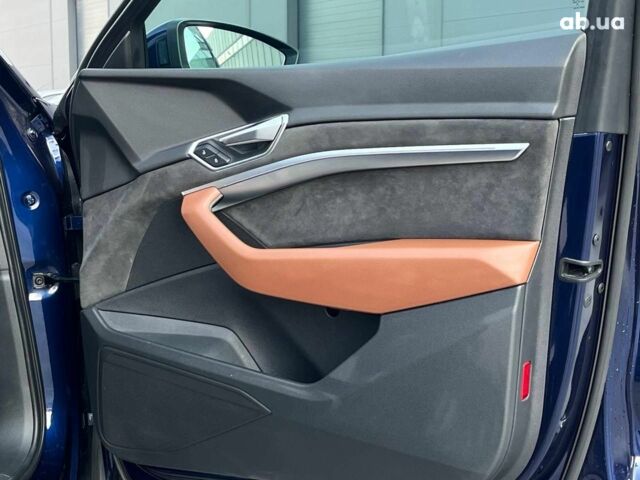 Синий Ауди E-Tron, объемом двигателя 0 л и пробегом 94 тыс. км за 35790 $, фото 50 на Automoto.ua