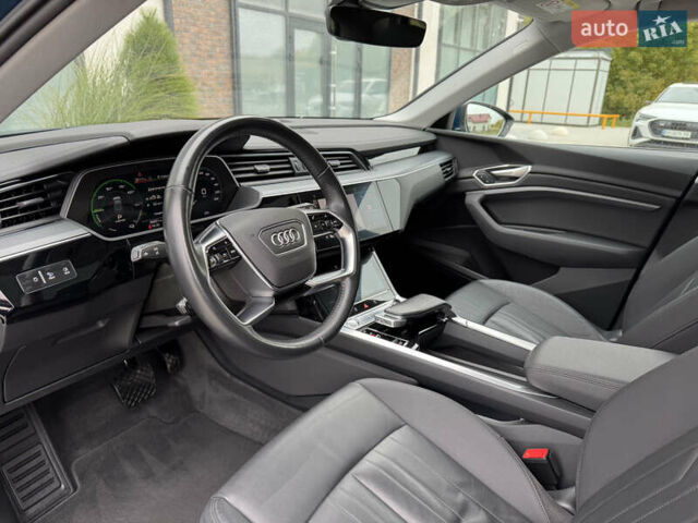 Синий Ауди E-Tron, объемом двигателя 0 л и пробегом 96 тыс. км за 25999 $, фото 48 на Automoto.ua