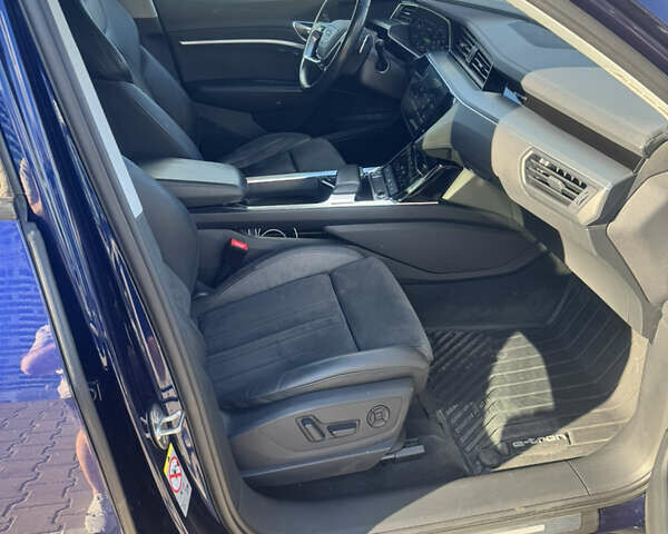 Синий Ауди E-Tron, объемом двигателя 0 л и пробегом 144 тыс. км за 29000 $, фото 20 на Automoto.ua