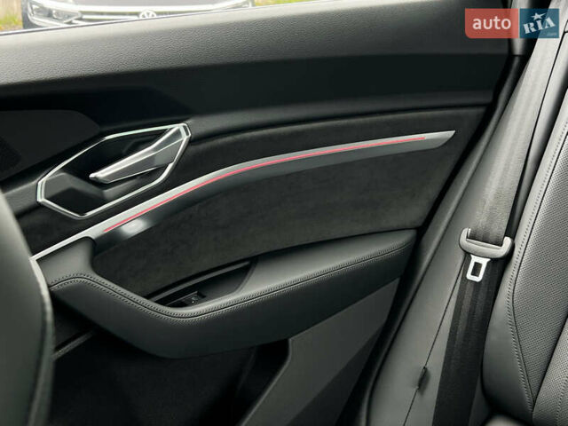 Синій Ауді E-Tron, об'ємом двигуна 0 л та пробігом 38 тис. км за 39511 $, фото 92 на Automoto.ua