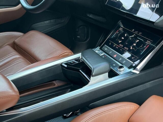 Синий Ауди E-Tron, объемом двигателя 0 л и пробегом 94 тыс. км за 35790 $, фото 47 на Automoto.ua