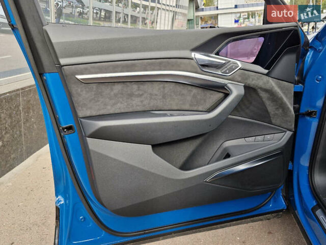 Синий Ауди E-Tron, объемом двигателя 0 л и пробегом 5 тыс. км за 58900 $, фото 21 на Automoto.ua