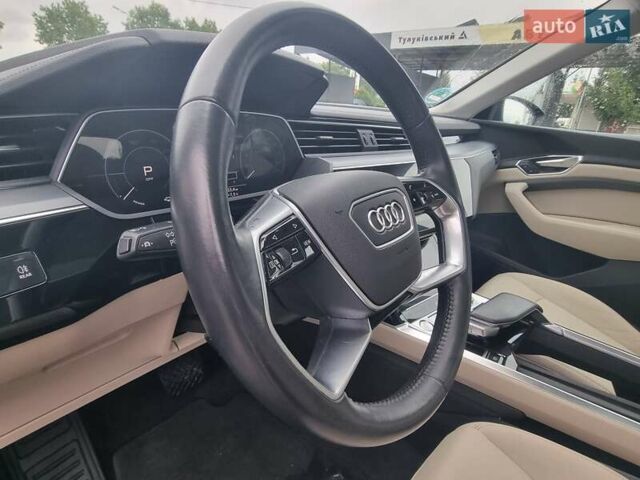 Синий Ауди E-Tron, объемом двигателя 0 л и пробегом 102 тыс. км за 29850 $, фото 14 на Automoto.ua