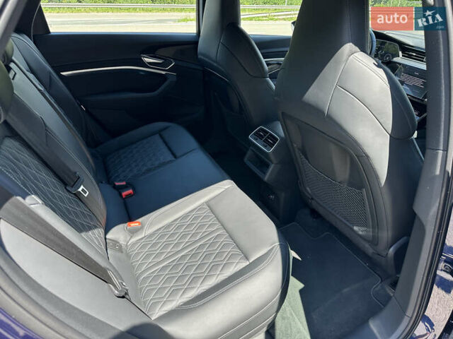 Синий Ауди E-Tron, объемом двигателя 0 л и пробегом 58 тыс. км за 43999 $, фото 76 на Automoto.ua