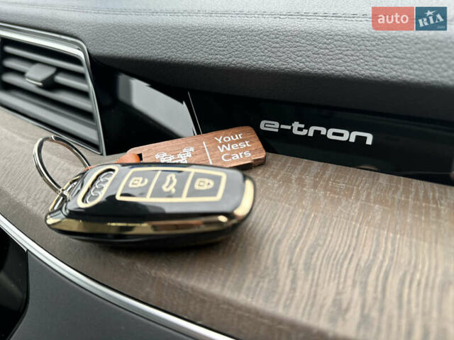 Синий Ауди E-Tron, объемом двигателя 0 л и пробегом 102 тыс. км за 34500 $, фото 19 на Automoto.ua