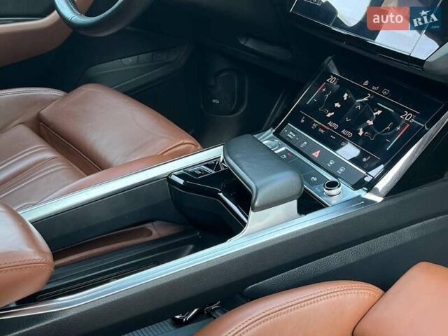 Синій Ауді E-Tron, об'ємом двигуна 0 л та пробігом 94 тис. км за 35790 $, фото 47 на Automoto.ua