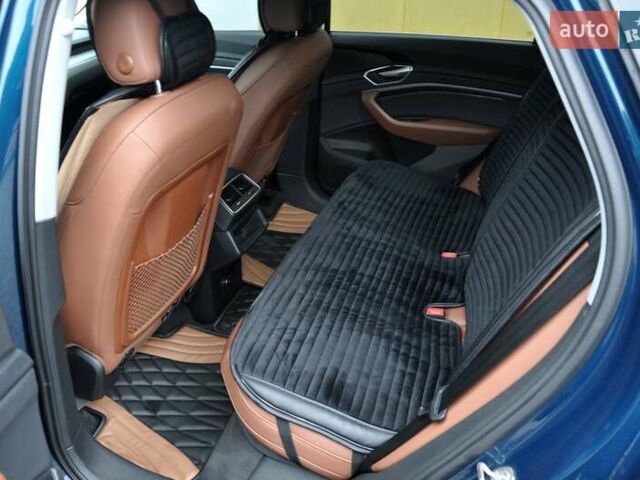 Синий Ауди E-Tron, объемом двигателя 0 л и пробегом 52 тыс. км за 31500 $, фото 20 на Automoto.ua