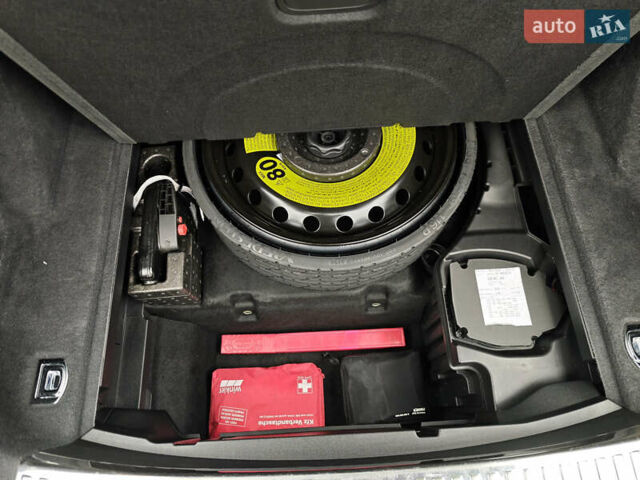 Синий Ауди E-Tron, объемом двигателя 0 л и пробегом 95 тыс. км за 34999 $, фото 73 на Automoto.ua