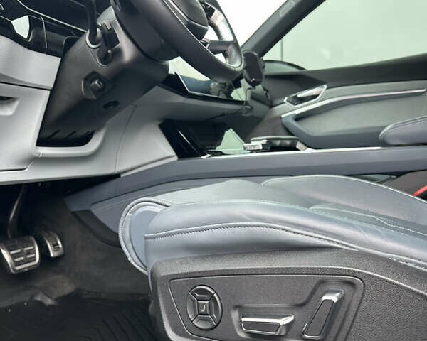 Синій Ауді E-Tron, об'ємом двигуна 0 л та пробігом 34 тис. км за 55000 $, фото 26 на Automoto.ua