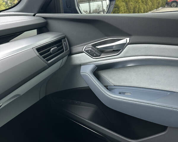 Синій Ауді E-Tron, об'ємом двигуна 0 л та пробігом 34 тис. км за 55000 $, фото 38 на Automoto.ua