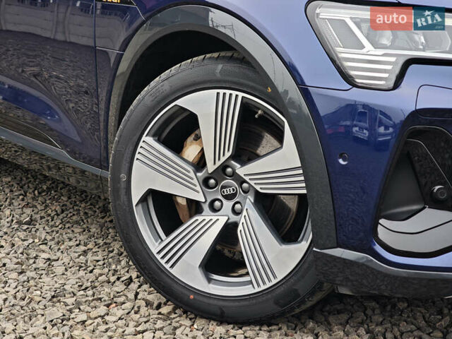 Синий Ауди E-Tron, объемом двигателя 0 л и пробегом 95 тыс. км за 34999 $, фото 9 на Automoto.ua