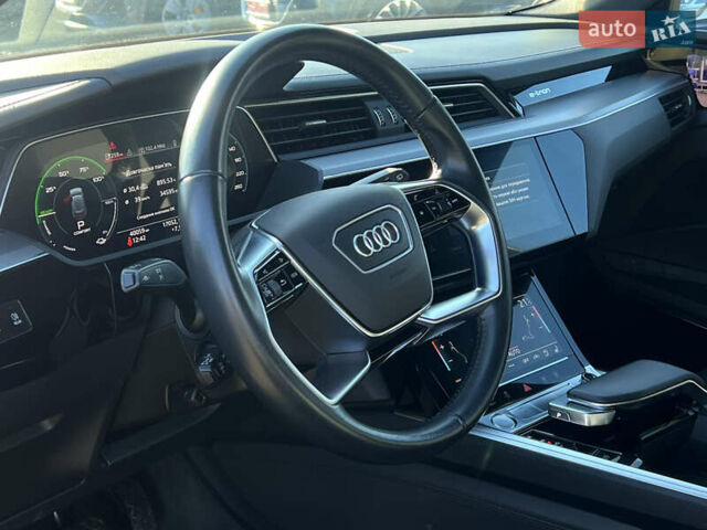 Синий Ауди E-Tron, объемом двигателя 0 л и пробегом 40 тыс. км за 36514 $, фото 29 на Automoto.ua