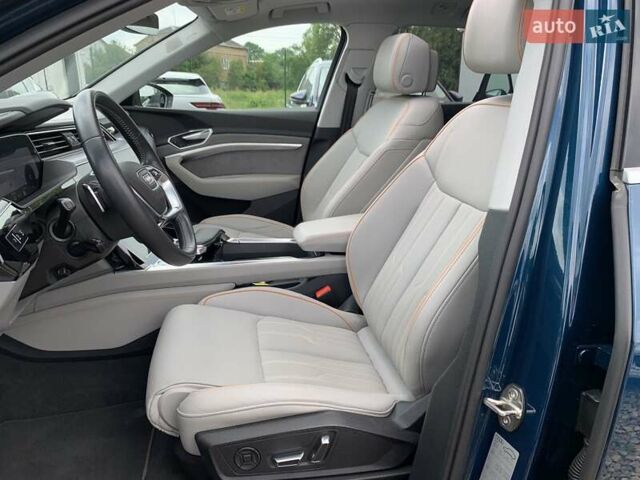 Синий Ауди E-Tron, объемом двигателя 0 л и пробегом 57 тыс. км за 38500 $, фото 51 на Automoto.ua