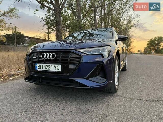 Синий Ауди E-Tron, объемом двигателя 0 л и пробегом 53 тыс. км за 33700 $, фото 17 на Automoto.ua