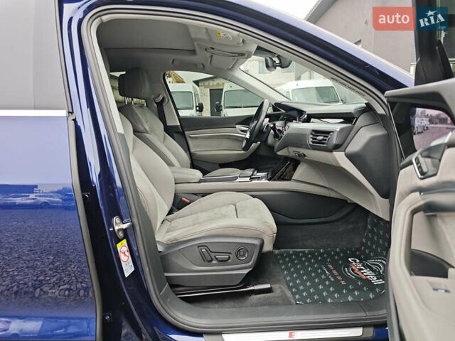 Синий Ауди E-Tron, объемом двигателя 0 л и пробегом 95 тыс. км за 34999 $, фото 79 на Automoto.ua